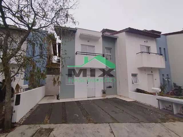 Sobrado com 153m² 3 quartos e 2 banheiros, à venda, no bairro Paisagem Renoir em Cotia