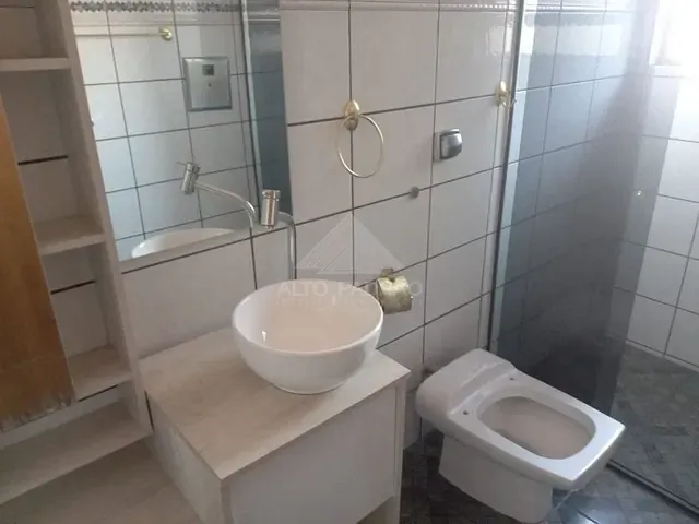 Sobrado com 125m² 4 quartos e 3 banheiros, à venda, no bairro Jardim Guapituba em Mauá