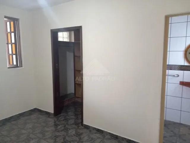 Sobrado com 125m² 4 quartos e 3 banheiros, à venda, no bairro Jardim Guapituba em Mauá