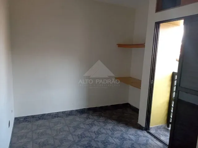 Sobrado com 125m² 4 quartos e 3 banheiros, à venda, no bairro Jardim Guapituba em Mauá