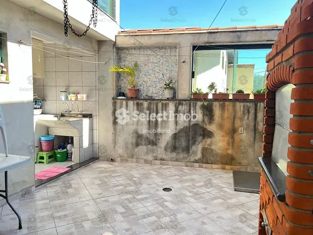 Sobrado com 180m² 2 quartos e 2 banheiros, à venda, no bairro Vila Assis Brasil em Mauá