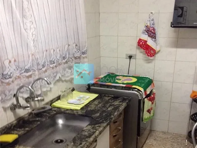 Sobrado com 150m² 4 quartos e 1 banheiro, à venda, no bairro Vila Industrial em São José dos Campos