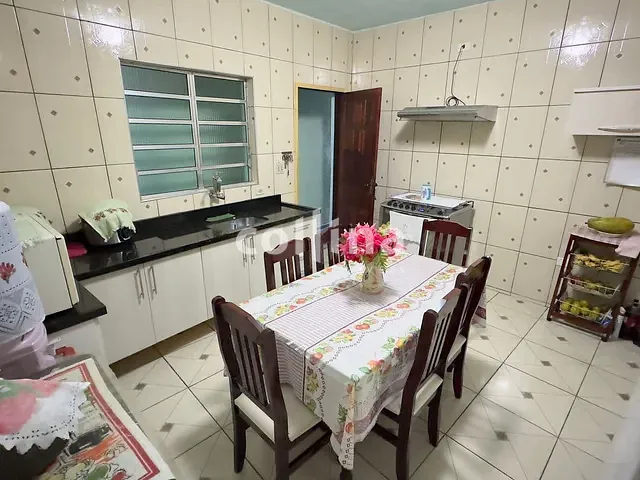Sobrado com 139m² 4 quartos e 3 banheiros, à venda, no bairro Chácara Adriana Aparecida em Carapicuíba