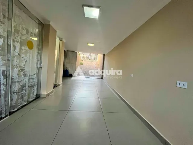 Sobrado com 133m² 3 quartos e 2 banheiros, à venda, no bairro Olarias em Ponta Grossa