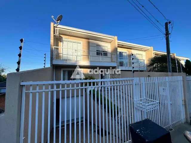 Sobrado com 133m² 3 quartos e 2 banheiros, à venda, no bairro Olarias em Ponta Grossa