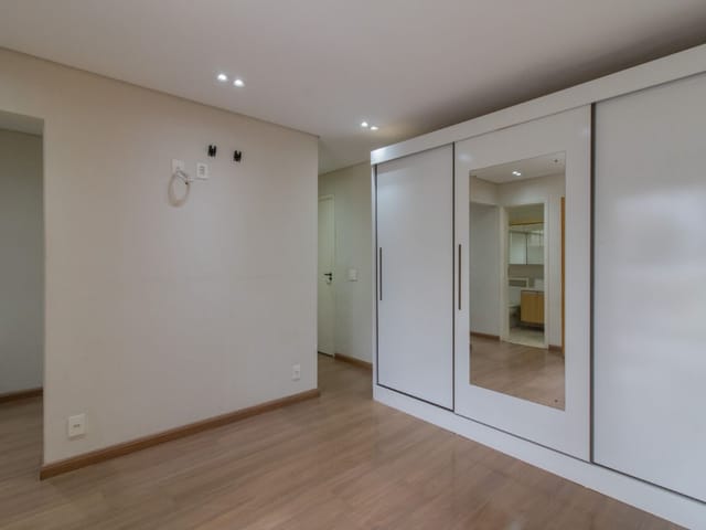 Foto do Sobrado - Sobrado para venda em Jardim Santa Mena com 3 quartos, sendo 1 suíte, 240m² | Lares e Andares Imóveis