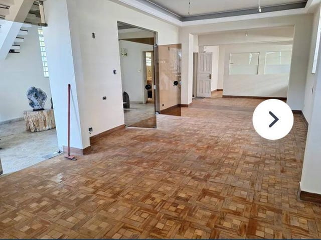 Sobrado com 388m², para alugar, no bairro Aclimação em São Paulo