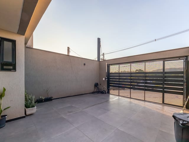 Foto do Sobrado - Sobrado para venda em Laranjeiras com 3 quartos, sendo 3 suítes, 128m² | Lares e Andares Imóveis
