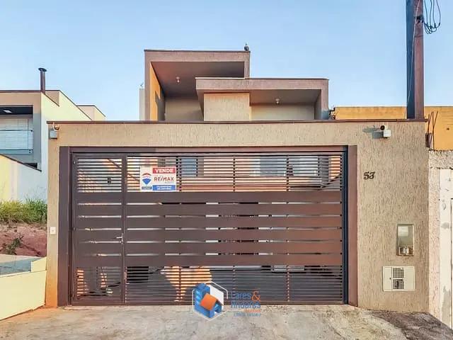 Sobrado com 150m² 3 quartos e 4 banheiros, à venda, no bairro Laranjeiras em Caieiras
