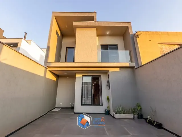 Sobrado com 150m² 3 quartos e 4 banheiros, à venda, no bairro Laranjeiras em Caieiras