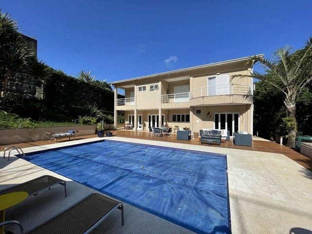 Sobrado com 1943m² 5 quartos e 7 banheiros, à venda, no bairro Vila Santo Antônio em Cotia