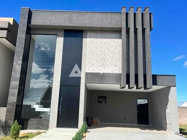Sobrado com 178m² 3 quartos e 3 banheiros, à venda, no bairro Cará-cará em Ponta Grossa