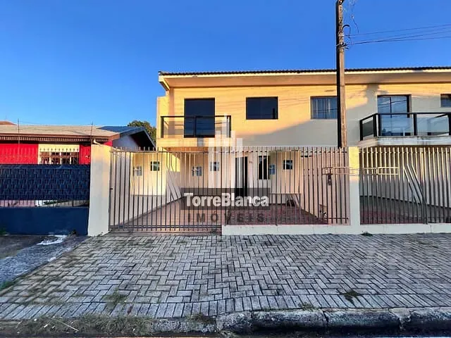 Sobrado com 120m² 3 quartos e 3 banheiros, para alugar, no bairro Oficinas em Ponta Grossa