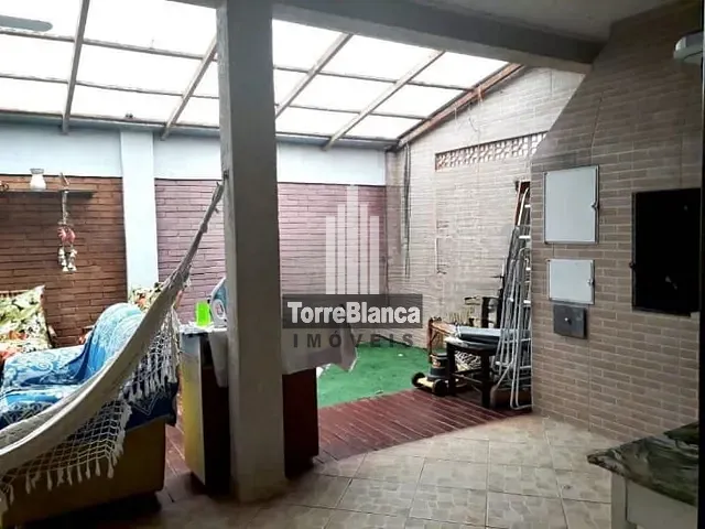Sobrado com 242m² 4 quartos e 3 banheiros, à venda, no bairro Órfãs em Ponta Grossa