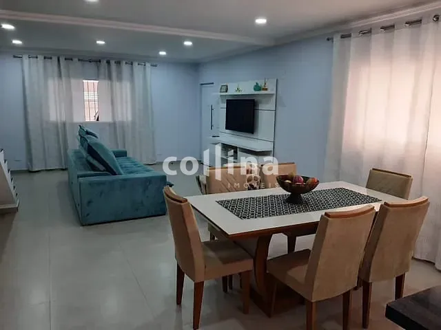 Sobrado com 218m² 3 quartos e 3 banheiros, à venda, no bairro Alto de Santa Lúcia em Carapicuíba
