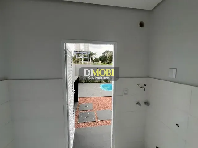 Sobrado com 158m² 3 quartos e 2 banheiros, à venda, no bairro Cadiz em Gravataí