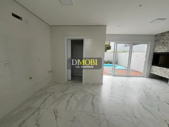 Sobrado com 158m² 3 quartos e 2 banheiros, à venda, no bairro Cadiz em Gravataí