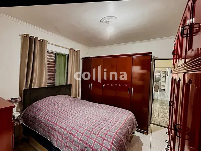 Sobrado com 450m² 2 quartos e 4 banheiros, à venda, no bairro Vila Dirce em Carapicuíba