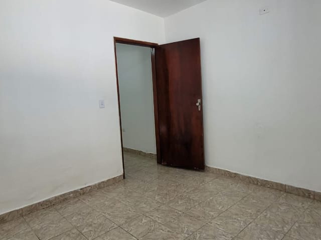 Foto do Sobrado - Sobrado para venda em Jardim Moreira com 4 quartos, 220m² | Lares e Andares Imóveis