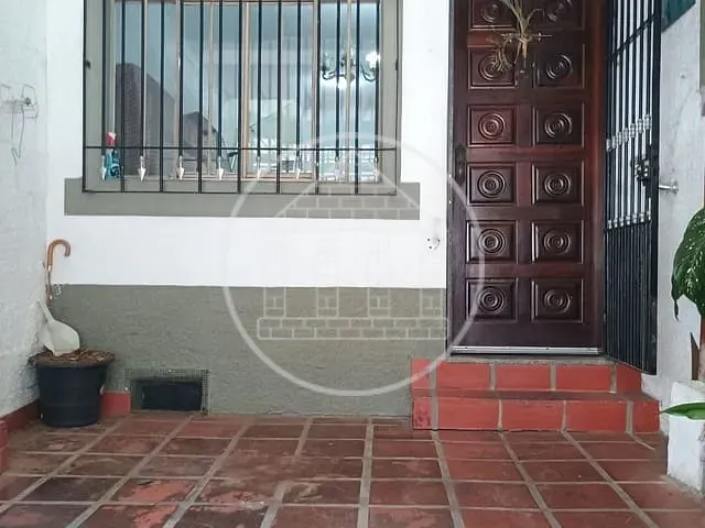 Sobrado com 172m² 2 quartos e 3 banheiros, à venda, no bairro Jardim da Pedreira em São Paulo