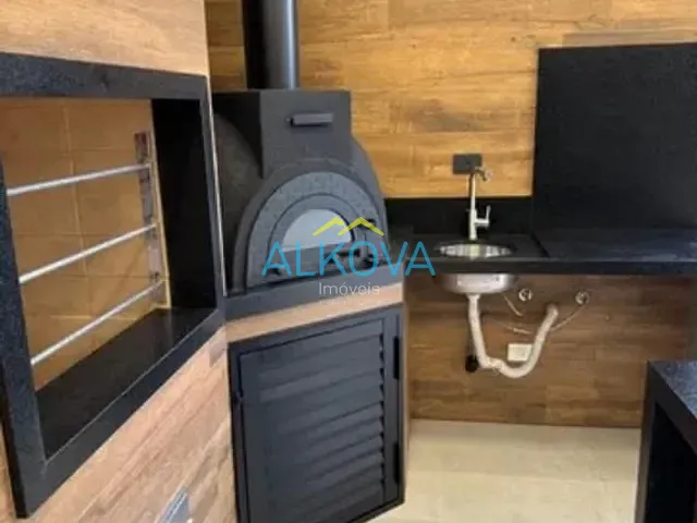 Sobrado com 450m² 4 quartos e 6 banheiros, à venda, no bairro Jardim do Golfe em São José dos Campos