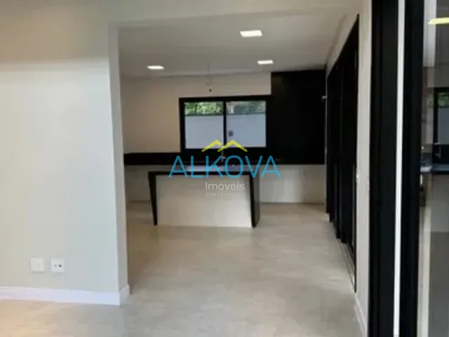 Sobrado com 450m² 4 quartos e 6 banheiros, à venda, no bairro Jardim do Golfe em São José dos Campos