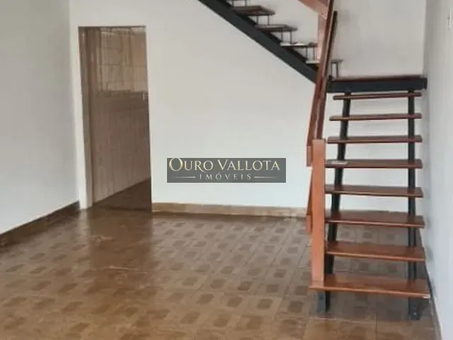 Sobrado 3 quartos e 2 banheiros, à venda, no bairro Vila Bertioga em São Paulo