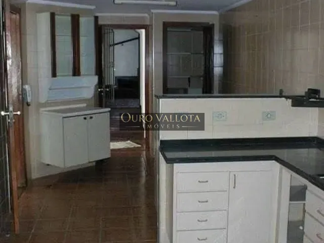 Sobrado com 230m² 4 quartos e 6 banheiros, à venda, no bairro Jardim Paulistano em São Paulo