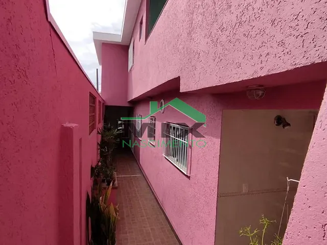 Sobrado com 300m² 4 quartos e 2 banheiros, à venda ou para alugar, no bairro Vila Liviero em São Paulo
