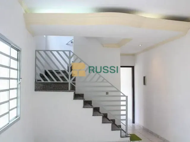 Sobrado com 137m² 4 quartos e 1 banheiro, à venda, no bairro Jardim Augusta em São José dos Campos