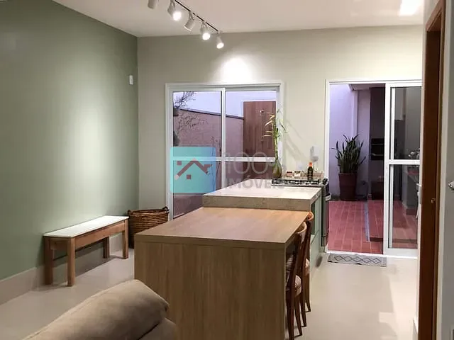Sobrado com 250m² 3 quartos e 3 banheiros, à venda, no bairro Urbanova em São José dos Campos