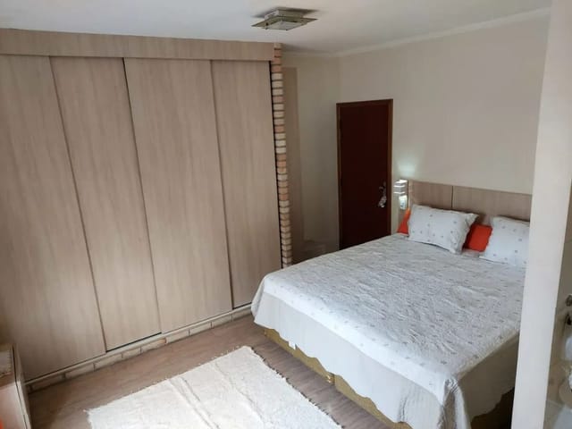 Sobrado com 220m² 4 quartos e 3 banheiros, à venda, no bairro Parque das Nações em Barueri