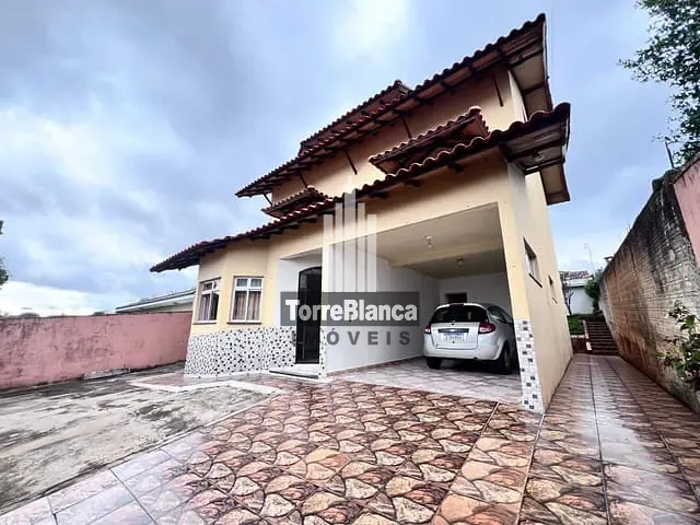 Sobrado com 250m², para alugar, no bairro Oficinas em Ponta Grossa