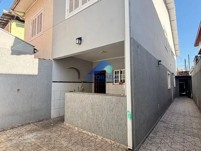 Sobrado com 125m² 3 quartos e 1 banheiro, à venda, no bairro Jardim das Indústrias em São José dos Campos
