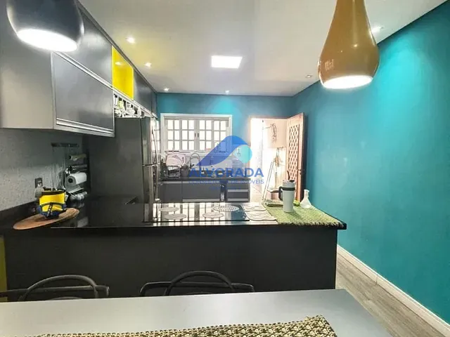Sobrado com 125m² 3 quartos e 1 banheiro, à venda, no bairro Jardim das Indústrias em São José dos Campos