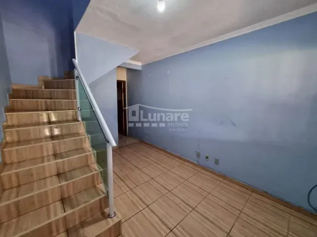 Sobrado 2 quartos e 1 banheiro, à venda, no bairro Socorro em Mogi das Cruzes