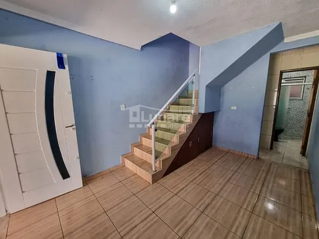 Sobrado 2 quartos e 1 banheiro, à venda, no bairro Socorro em Mogi das Cruzes