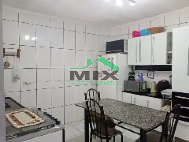 Sobrado 2 quartos e 1 banheiro, à venda, no bairro Taboão em São Bernardo do Campo