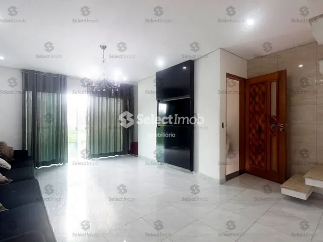 Sobrado com 228m² 3 quartos e 1 banheiro, para alugar, no bairro Jardim Pedroso em Mauá