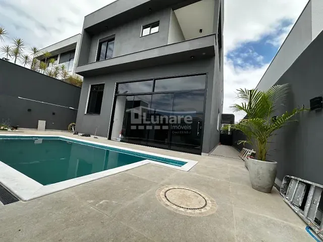 Sobrado com 360m² 4 quartos e 4 banheiros, à venda, no bairro Cézar de Souza em Mogi das Cruzes