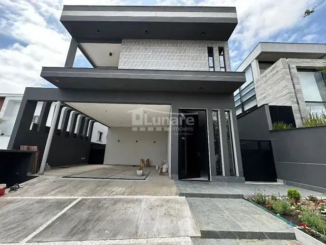 Sobrado com 360m² 4 quartos e 4 banheiros, à venda, no bairro Cézar de Souza em Mogi das Cruzes