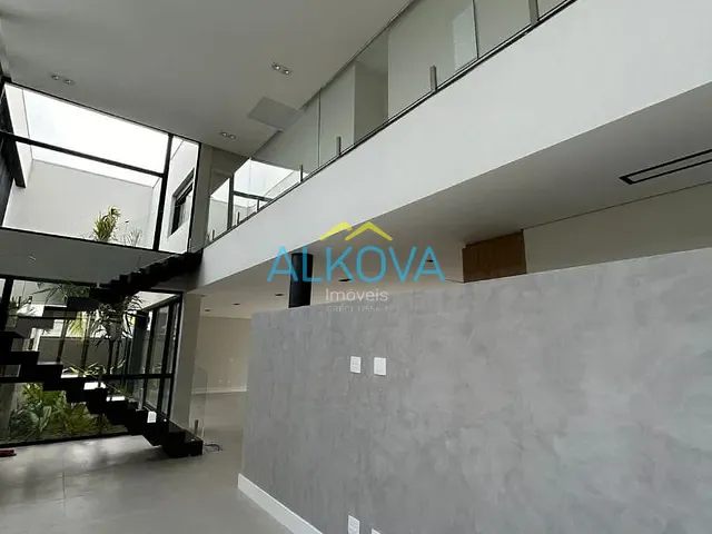 Sobrado com 600m² 4 quartos e 6 banheiros, à venda, no bairro Urbanova em São José dos Campos