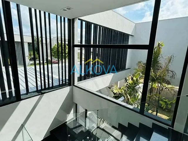 Sobrado com 600m² 4 quartos e 6 banheiros, à venda, no bairro Urbanova em São José dos Campos