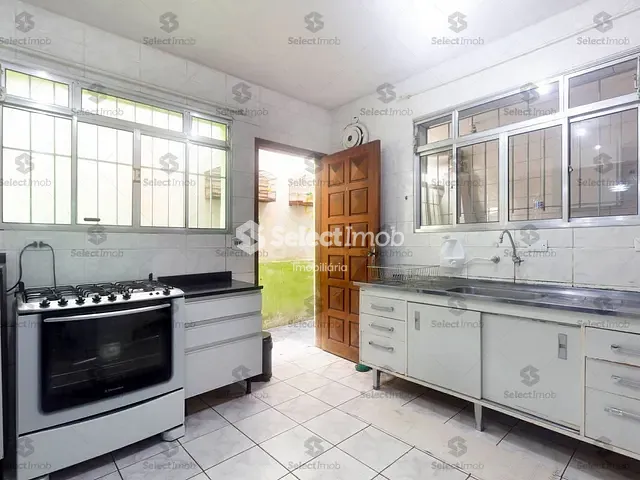 Sobrado com 249m² 3 quartos e 2 banheiros, à venda, no bairro Parque Boa Esperança em Mauá