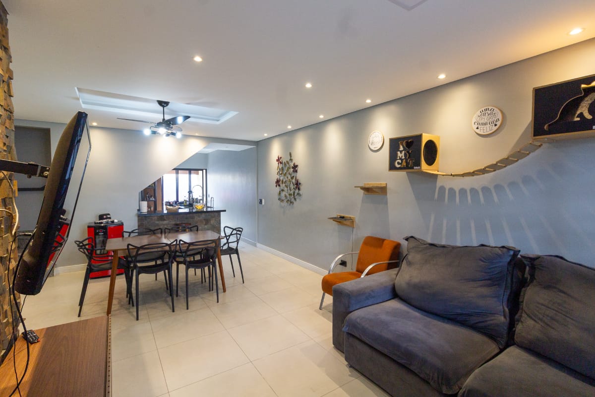 Foto do Sobrado-Sobrado para venda em Vila Ester (Zona Norte) com 3 quartos, sendo 1 suíte, 104m²
