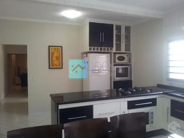 Sobrado com 197m² 4 quartos e 3 banheiros, à venda, no bairro Residencial Bosque dos Ipês em São José dos Campos