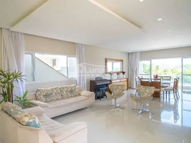 Sobrado com 360m² 4 quartos e 6 banheiros, à venda, no bairro Jardim Aracy em Mogi das Cruzes