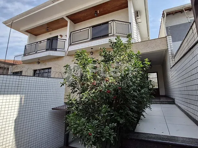 Sobrado 3 quartos e 6 banheiros, à venda, no bairro Vila Santa Terezinha (Zona Norte) em São Paulo