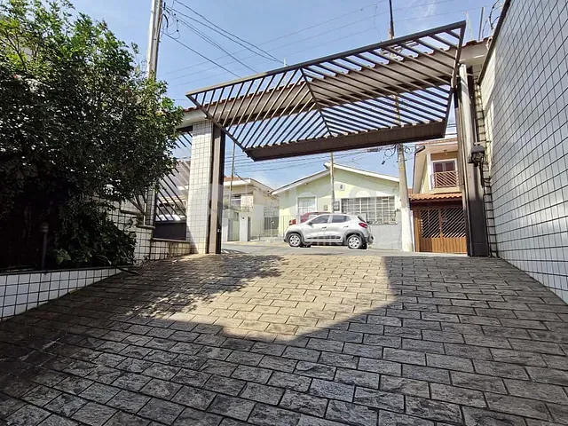 Sobrado 3 quartos e 6 banheiros, à venda, no bairro Vila Santa Terezinha (Zona Norte) em São Paulo