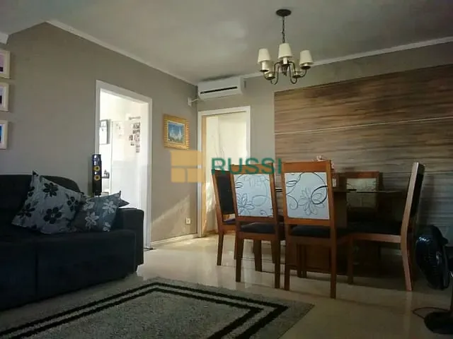 Sobrado com 200m² 4 quartos e 2 banheiros, à venda, no bairro Centro em São José dos Campos